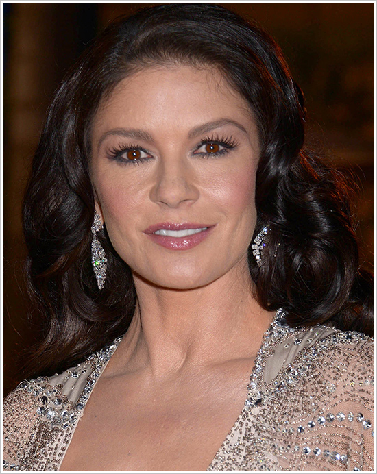 2013goldenglobes_catherinezetajones001.jpg