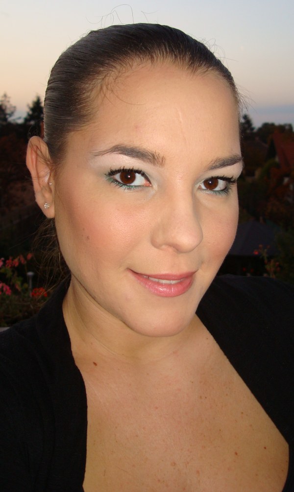 Avon_pout_rúzs_teszt (1).JPG