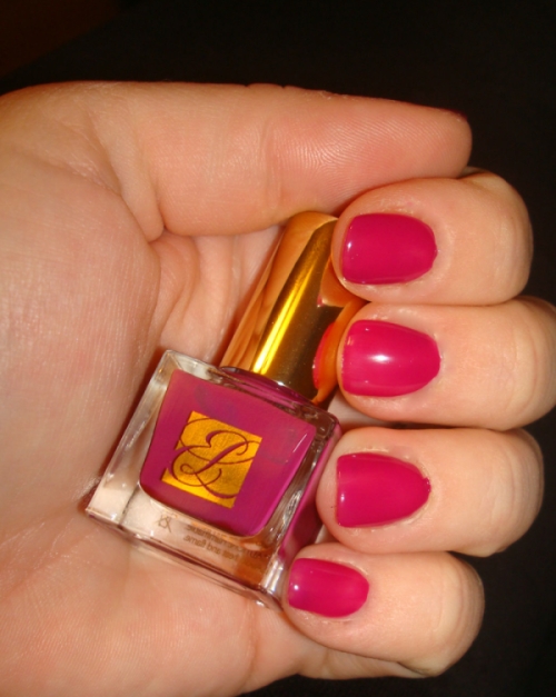 Estee_Lauder_Pure_Color_Purple_Passion_nail.JPG