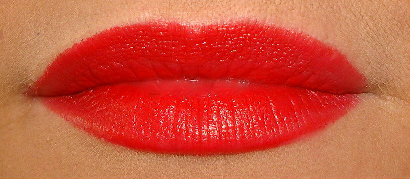 The Body Shop Colour Crush Lipstick 101 (10).JPG