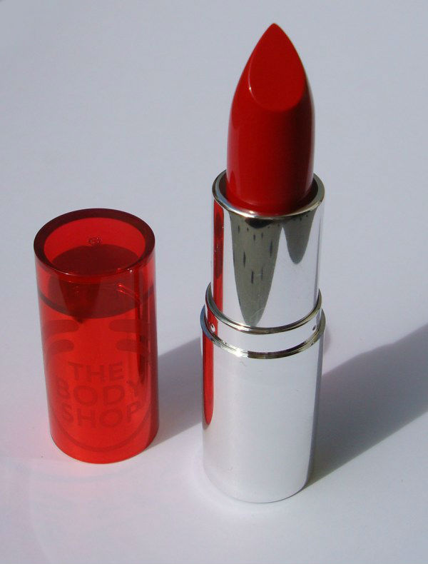 The Body Shop Colour Crush Lipstick 101 (4).JPG