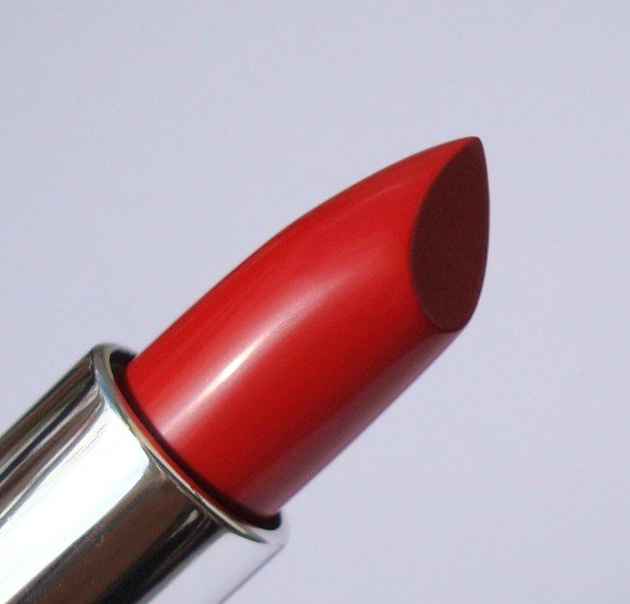 The Body Shop Colour Crush Lipstick 101 (5).JPG