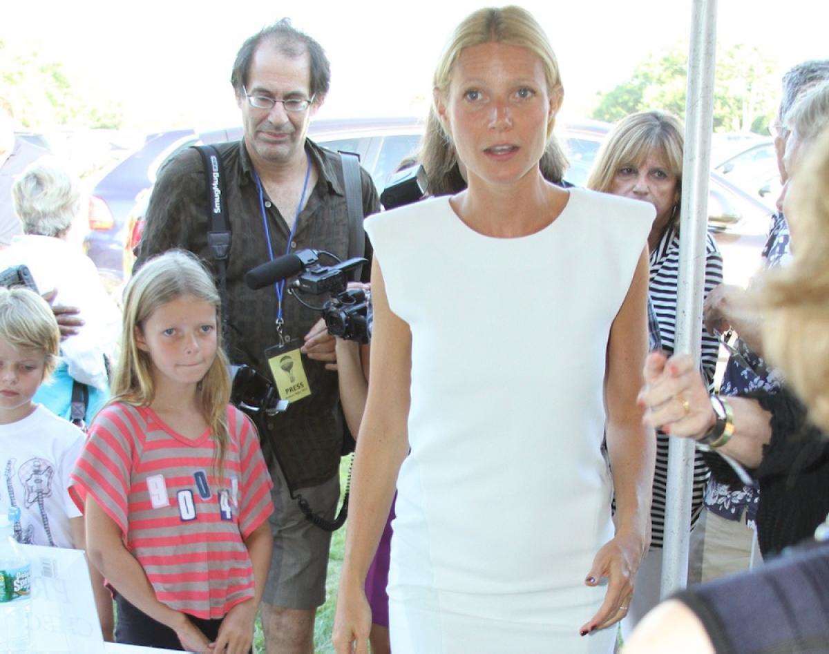 gwyneth-paltrow-apple.jpg