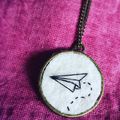 Papírsàrkány #paperkite #kite #necklace #woolnecklace #multifeltfactory #makkmuhely #filc #felt #embroiderylicious #embrodery #handmade #hímzés #nyaklánc #ajandék #ajandekotlet #születésnapiajándék #mik #mikszinesvilag