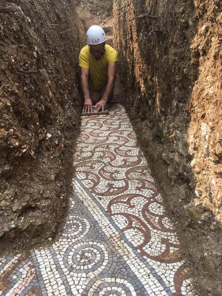 Ókori római mozaikpadlót találtak egy ásatás során