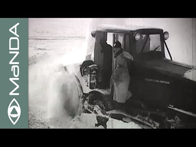1942: dolgozik a csúcshómaró - jól jönne most is