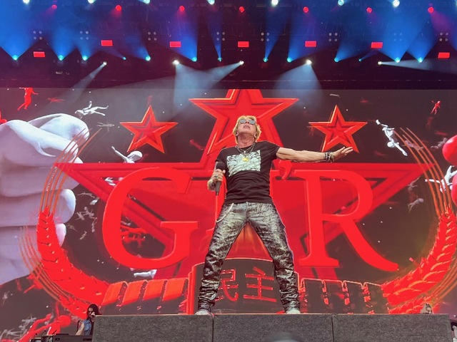 Tudtad, hogy milyen egy Guns N’ Roses koncert az első sorból?