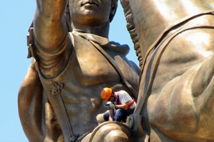 Őrületes szoborburjánzás – mi folyik Skopjéban?
