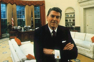 Szobrot kap Reagan Budapesten