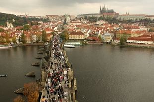 A közép-európai álom keresése – Jegyzetek három városból