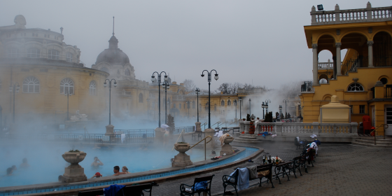 Szechenyi_furdo_Budapest_tel.png