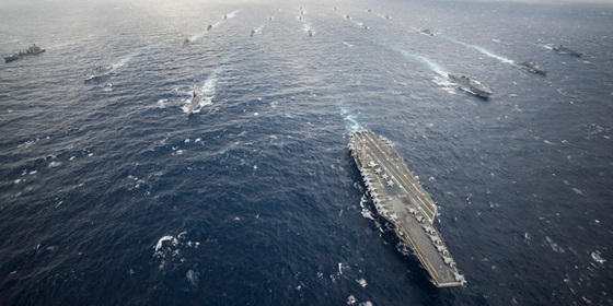 USS George Washington leads the George Washington Carrier Strike Group