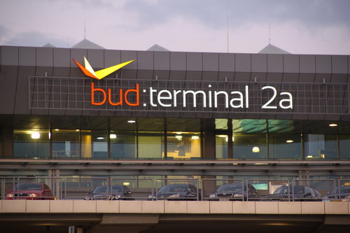 az_uj_budapest_airport_logo_1355067_1523.jpg