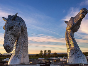 Gigantikus lófejek Skóciában