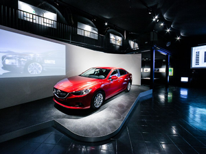 A szépség iránti szenvedély egy szójás flakonnal kezdődött - Mazda 3