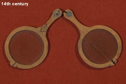 eyeglasses05 14th century.JPG