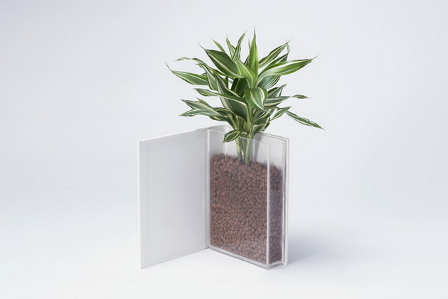 book vase02_resize.jpg