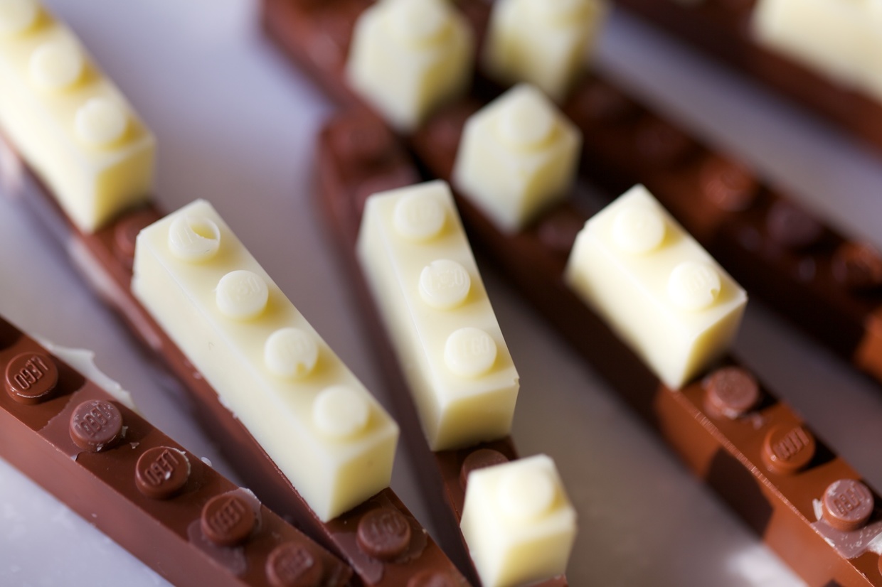chocolate lego02.jpg
