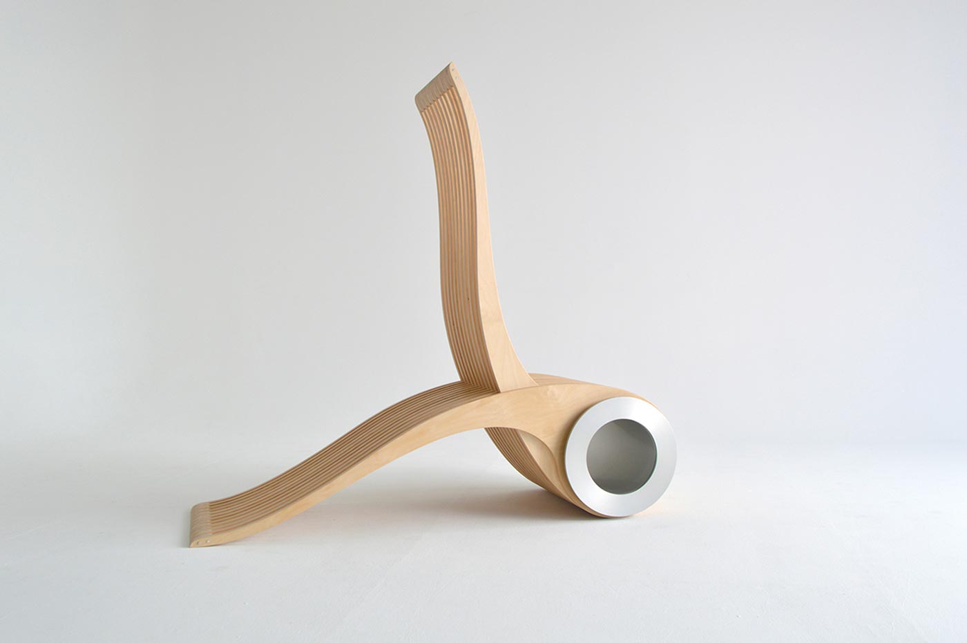 exocet-a-versatile-and-ergonomic-chair-by-designarium-2.jpg