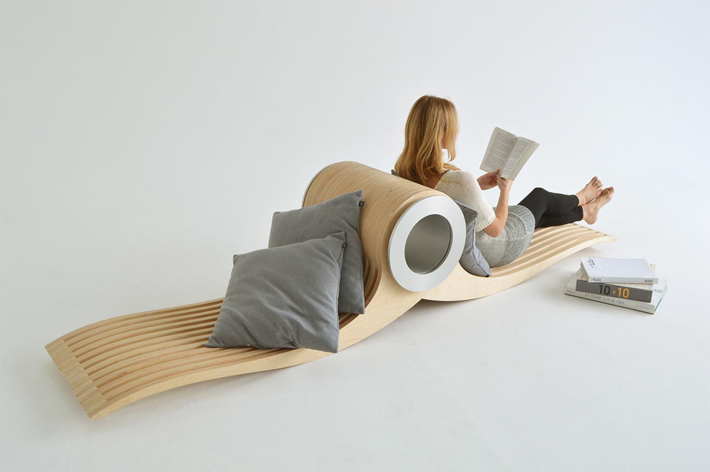 exocet-a-versatile-and-ergonomic-chair-by-designarium-5.jpg