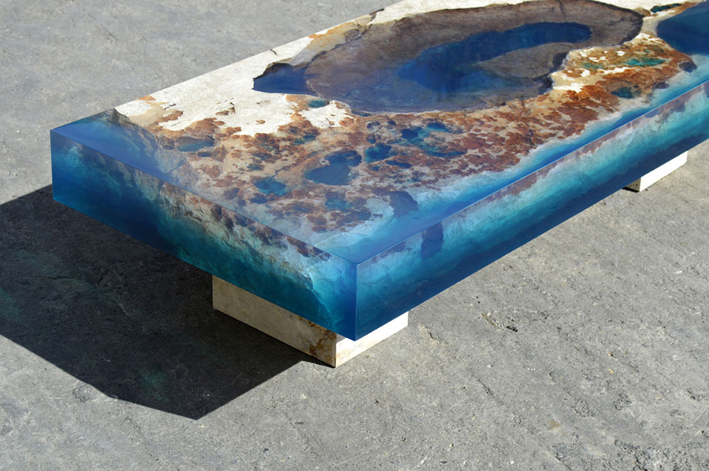 Egy darabka óceán asztallá formálva