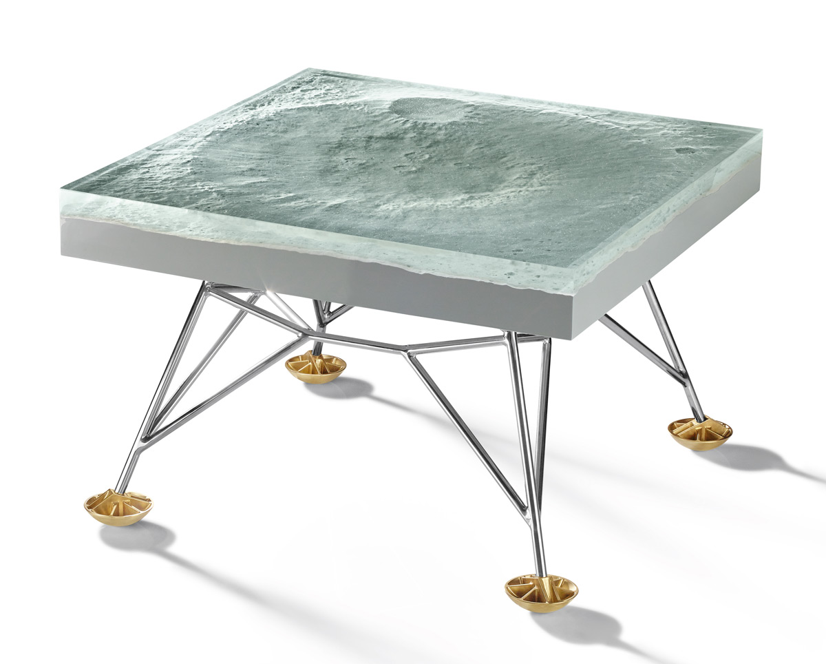 moon_table02.jpg