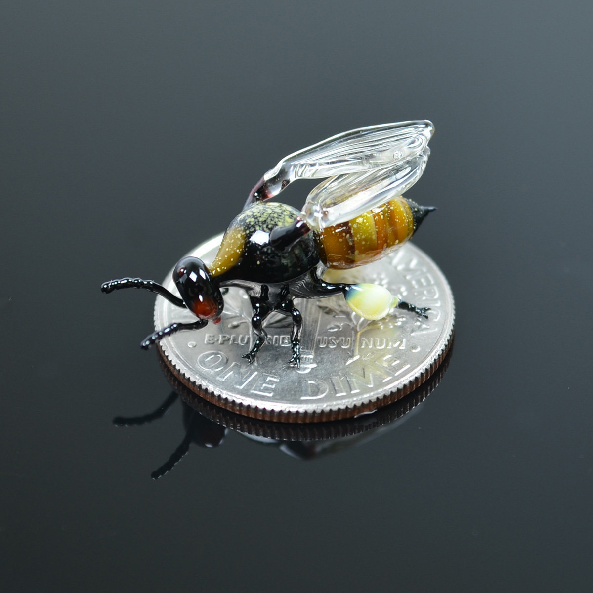 Lenyűgöző üveg rovarok
