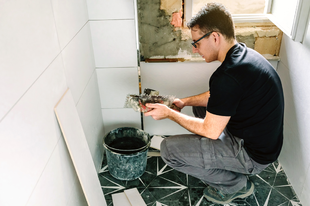 Így tudod könnyen és költséghatékonyan felújítani a fürdőszobát