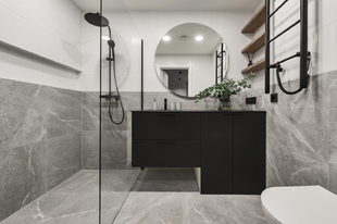 3 dolog, ami azonnal lerombolja a fürdőszobád összképét (és 3, ami feldobja)