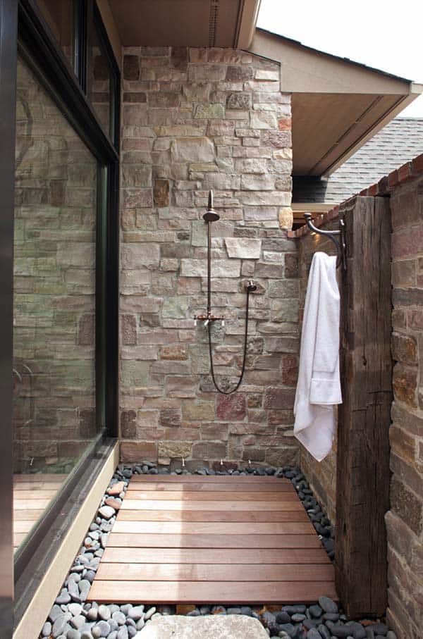 awesome-outdoor-bathrooms-36-1-kindesign.jpg