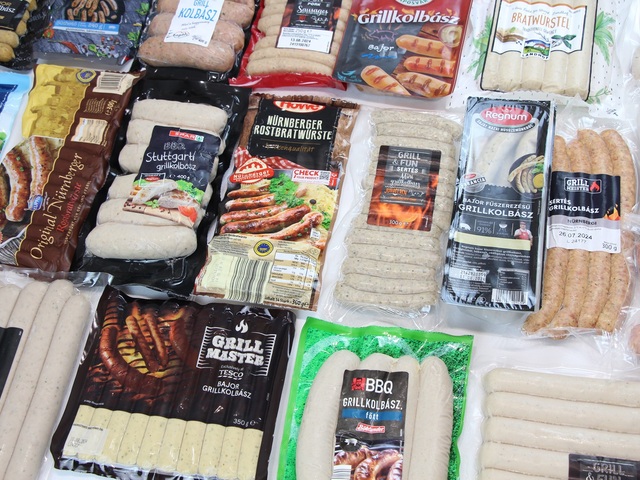 Nagy fehér grillkolbász teszt