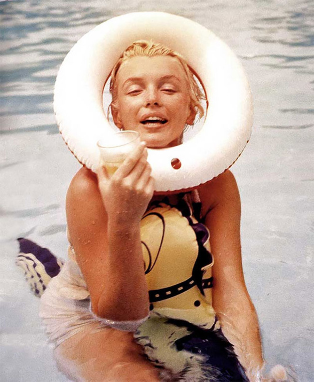 Szívesen hűsölnénk úgy, mint Marilyn, de az úszógumit azért elhagynám