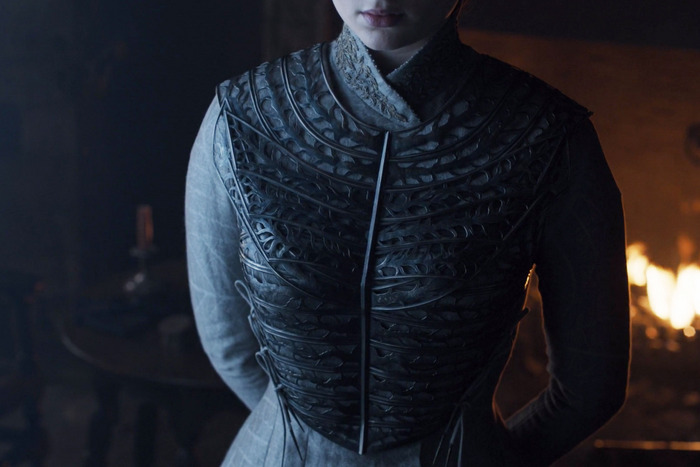 De a bőrdíszművesek is fantasztikus munkát végeztek - nézzétek meg Sansa bőr mellvértjét, ami inkább szimbolikus, mint praktikus: