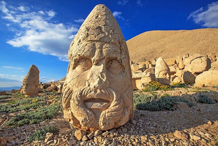 turkey-exploring-mount-nemrut-the-site.jpg