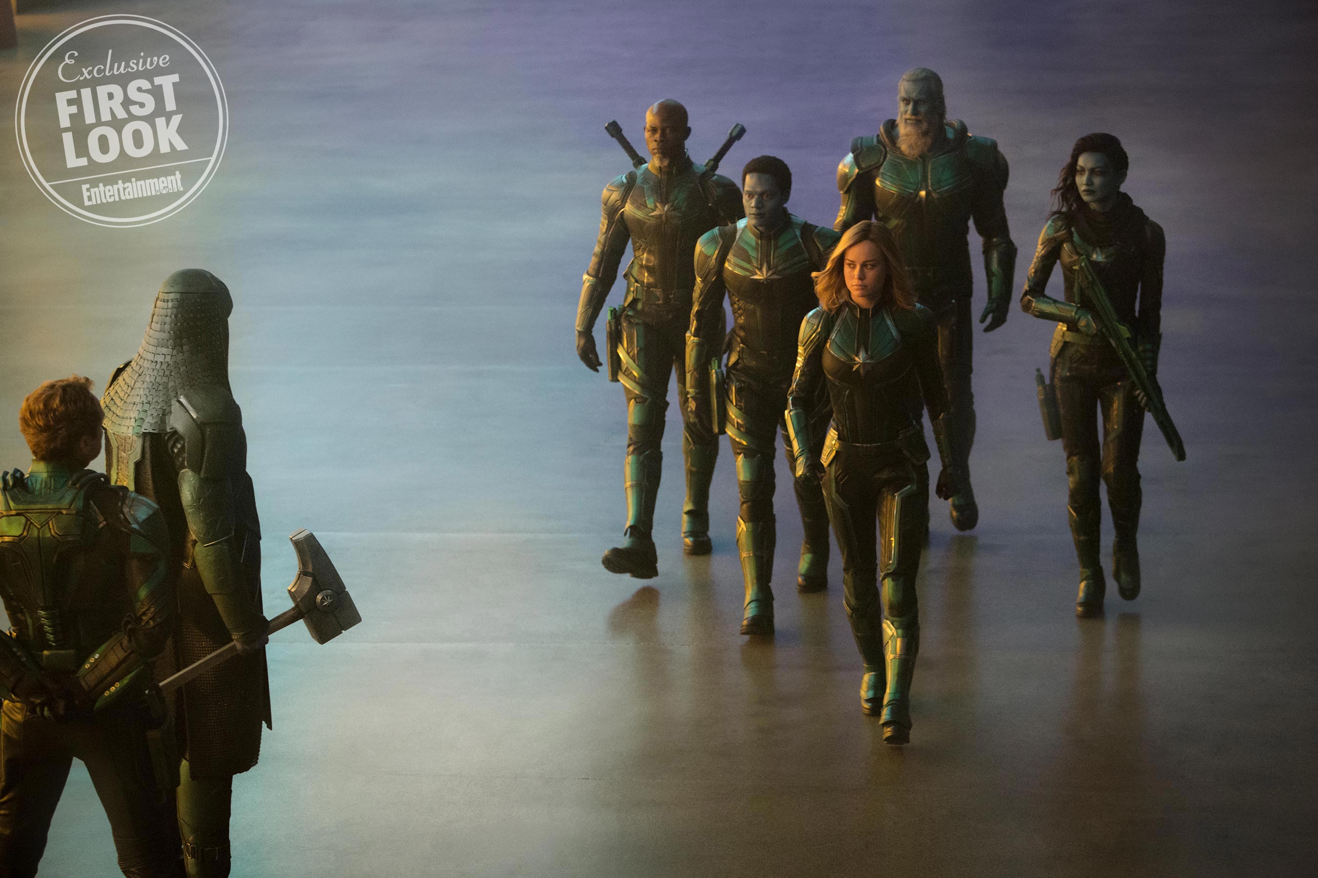 Együtt a Starforce a Hala nevű Kree bolygón. A tagjai között Jude Law karaktere mellett ott van Carol, Korath (A galaxis őrzőiből tér vissza Djimon Hounsou megformálásában), valamint Minn-Erva (Gemma Chan).