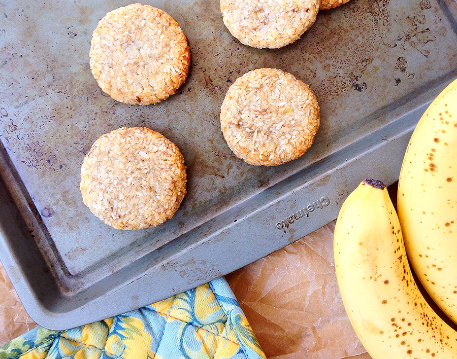 2-ingredient-banana-cococnut-cookies-alternate_2.jpg