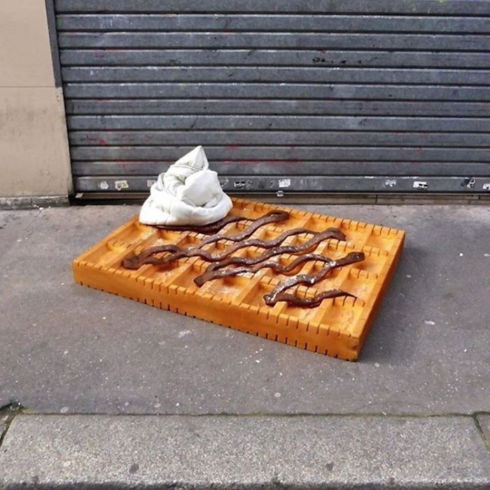 artist-turns-abandoned-mattresses-into-food-sculptures-5bc7bc529e019_700.jpg