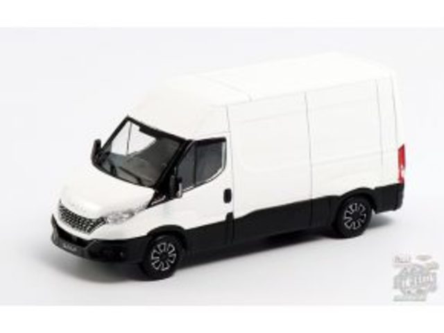 Iveco, Skoda, BMW, Mercedes, Fiat ... autómodellek 1:43 méretben