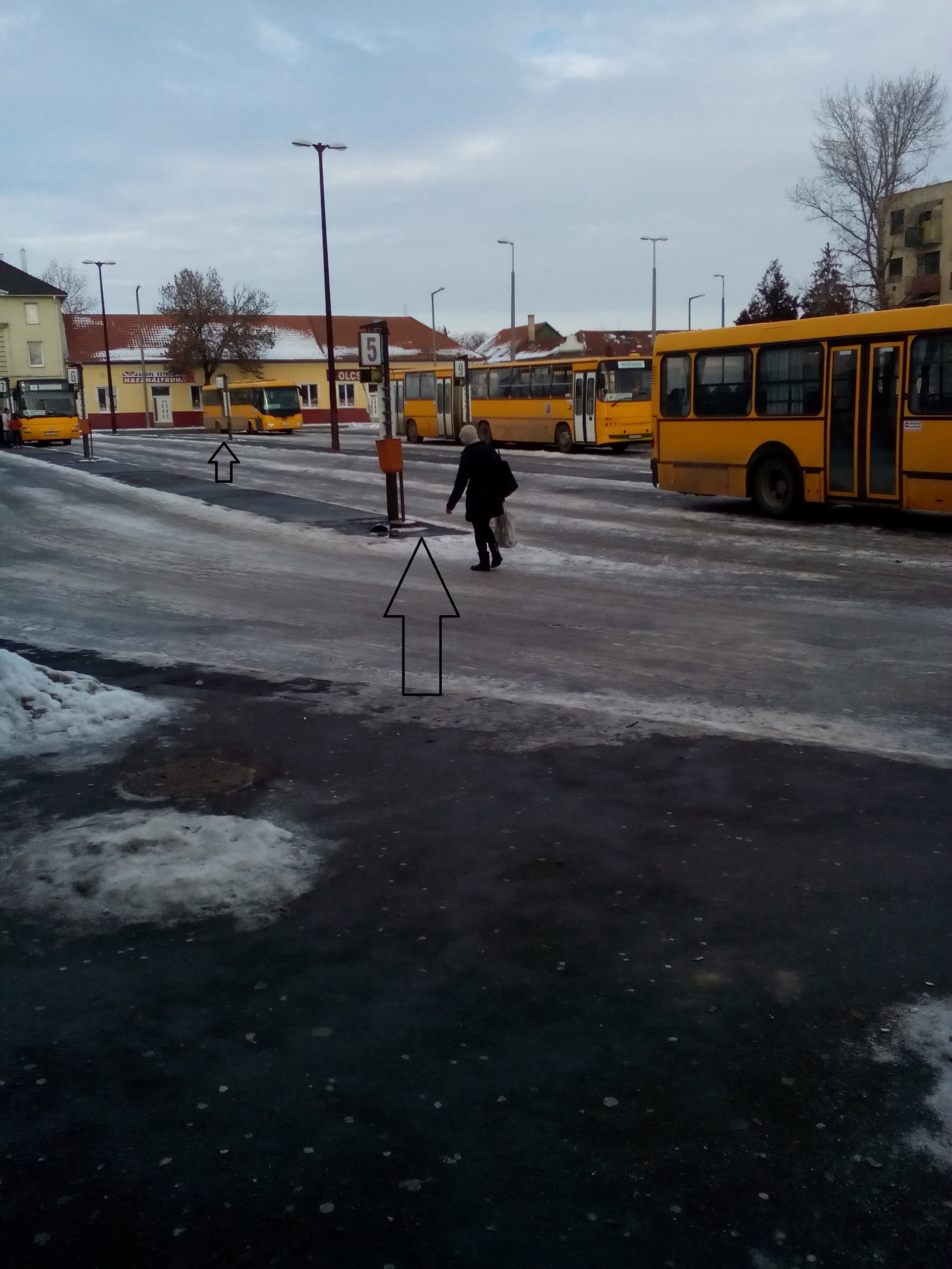 Balesetveszély a mátészalkai buszállomáson ! - MátészalkaLeaks