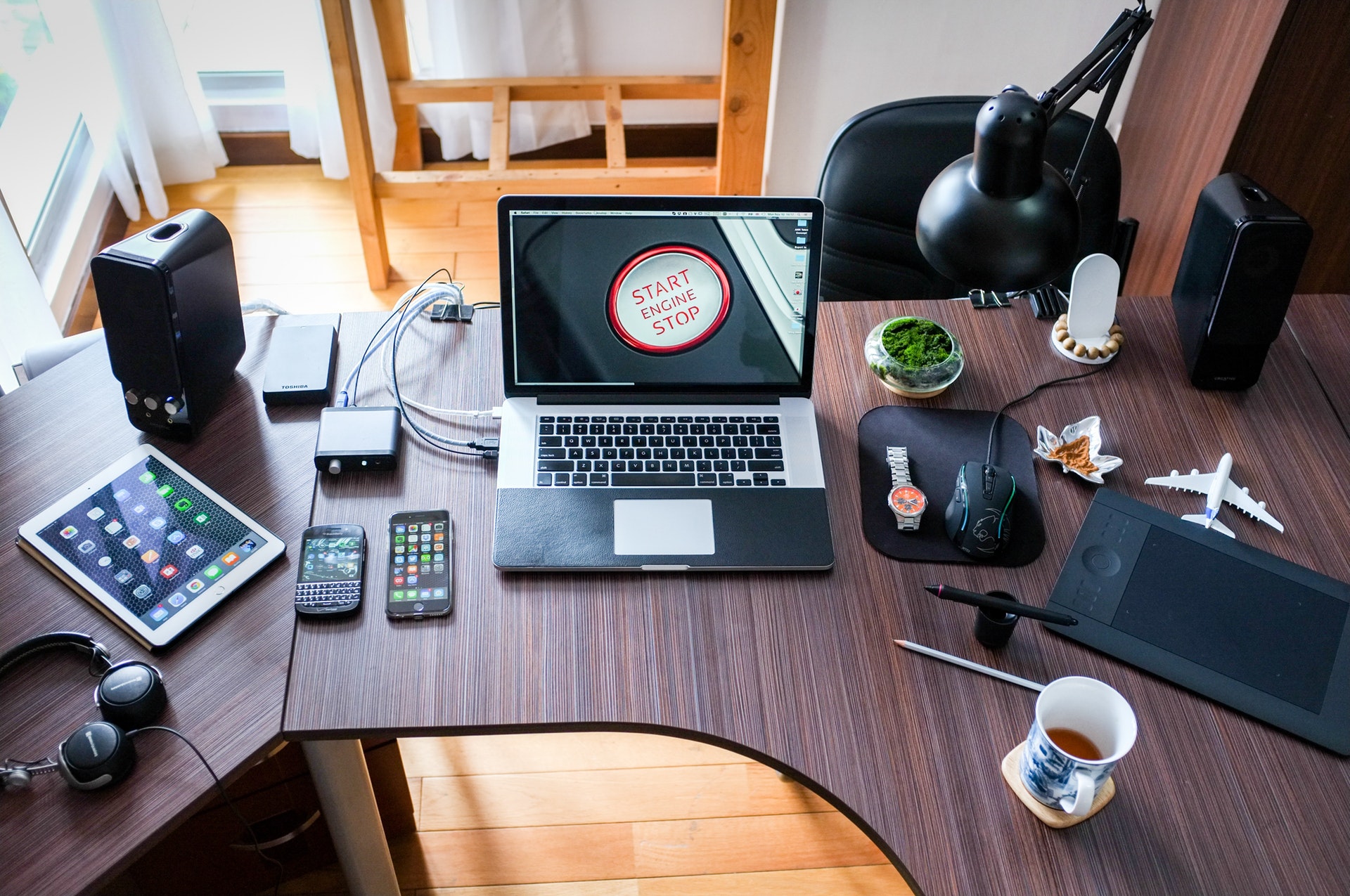 apple-coffee-computer-desk-356056_1.jpg