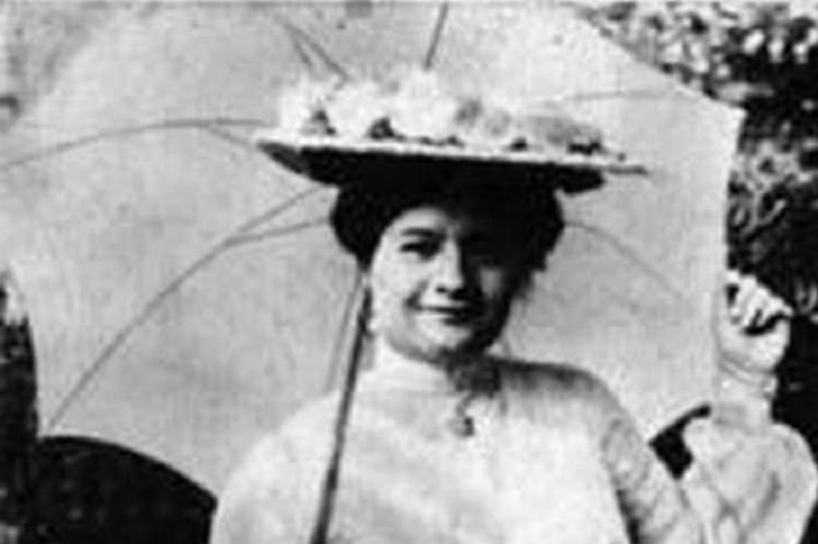 denes-zsofia-head.jpg