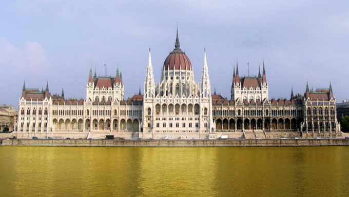 Budapest, a húgyszag fővárosa