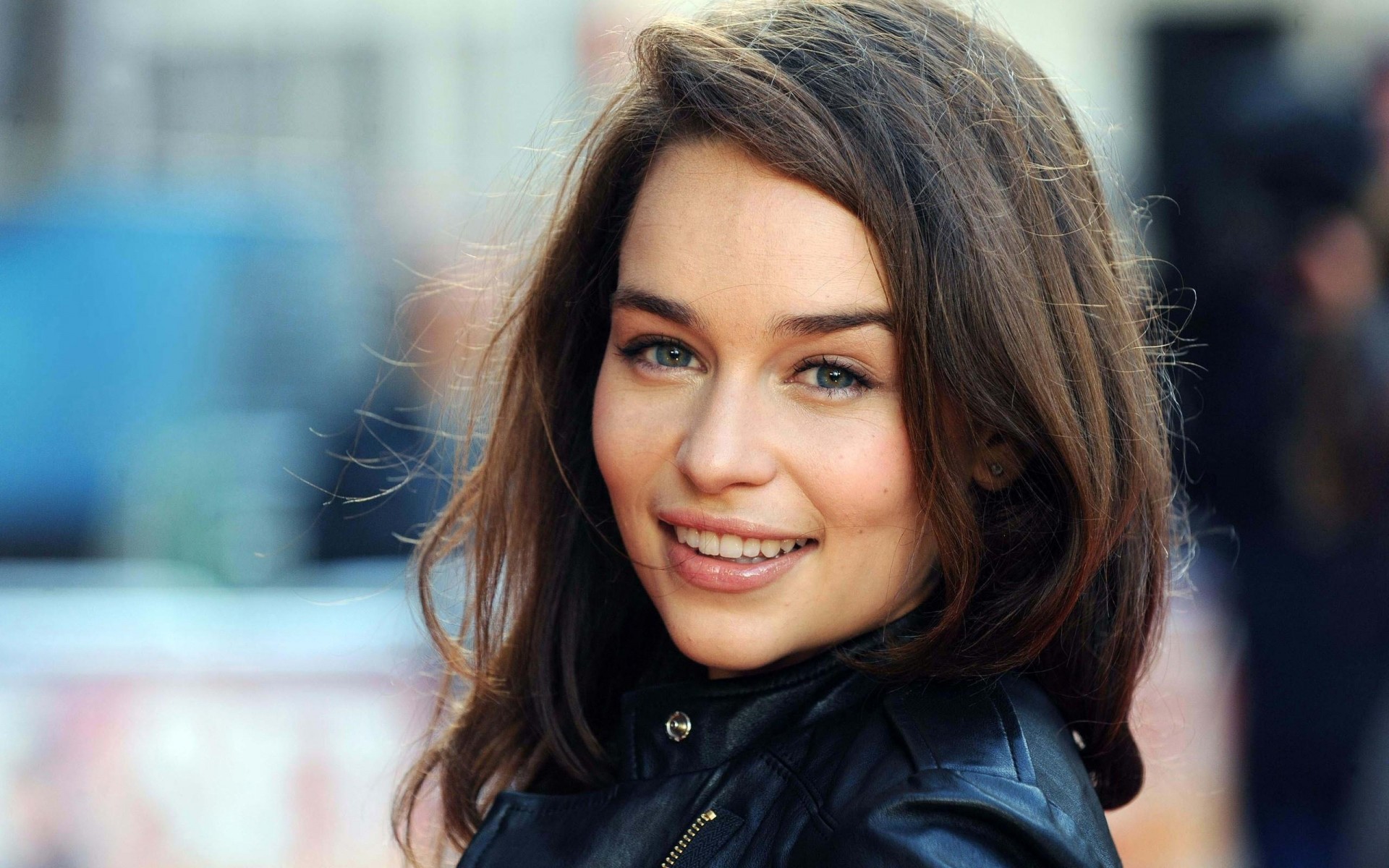 emilia-clarke-beautiful-actress-wide-1920x1200.jpg