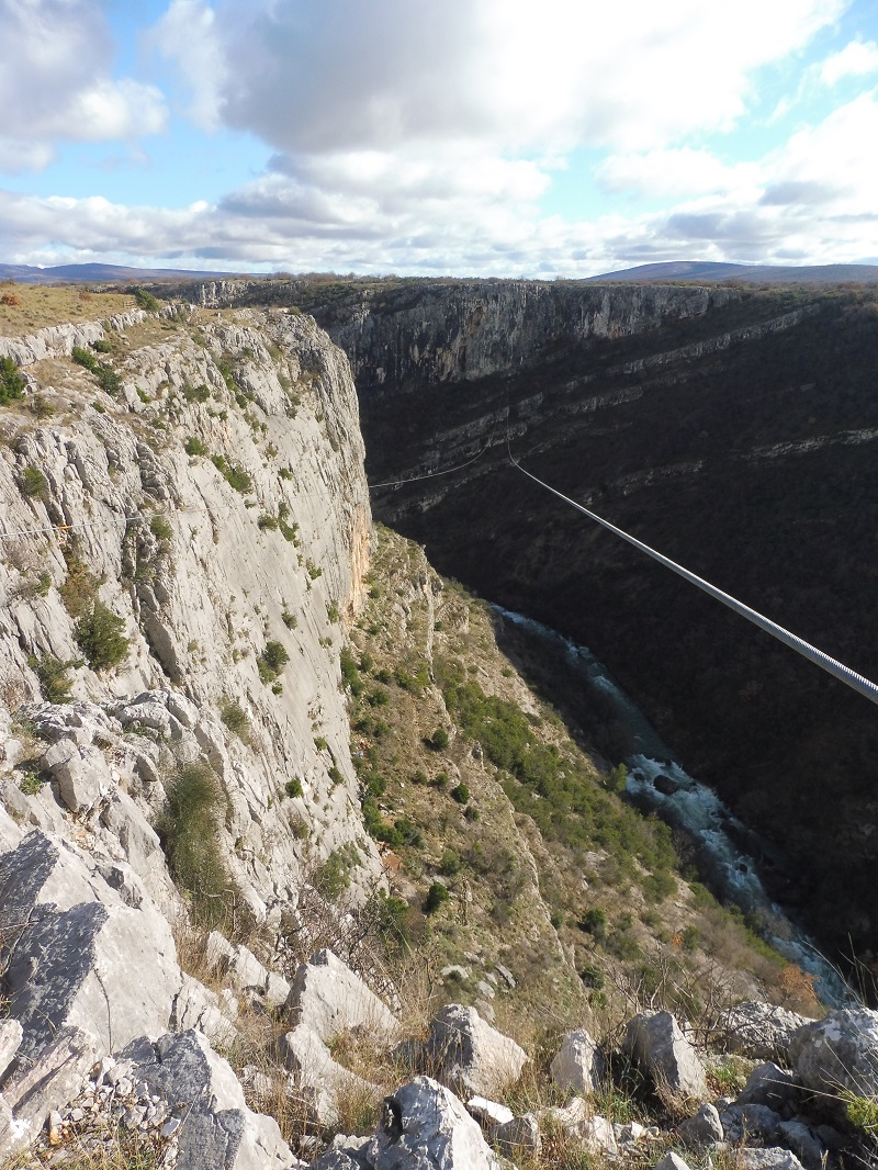A leghosszabb zipline-on 650 m hosszan lehet suhanni a kanyon fölött!
