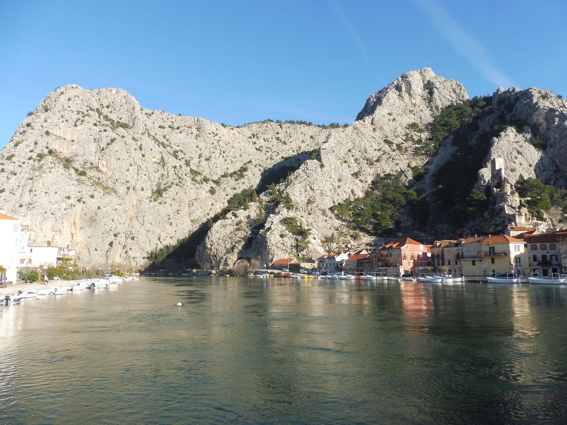 A középső gerincen vezet a Ferrata Fortica