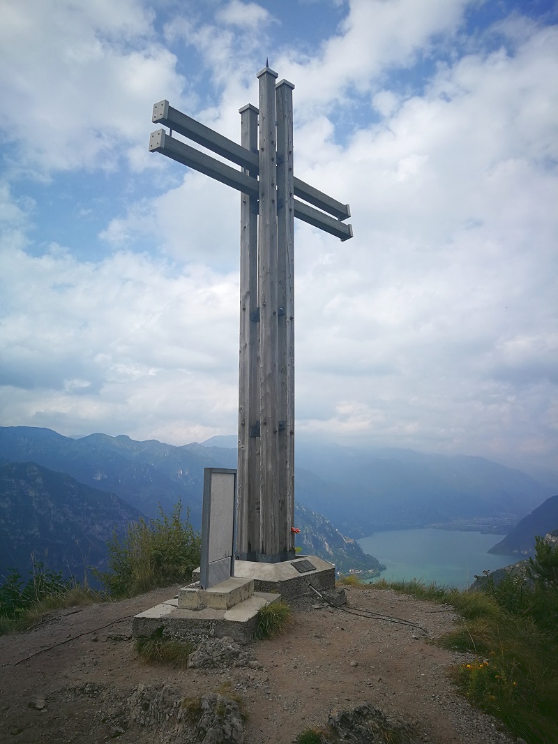 A Croce di Perlé névadó keresztje