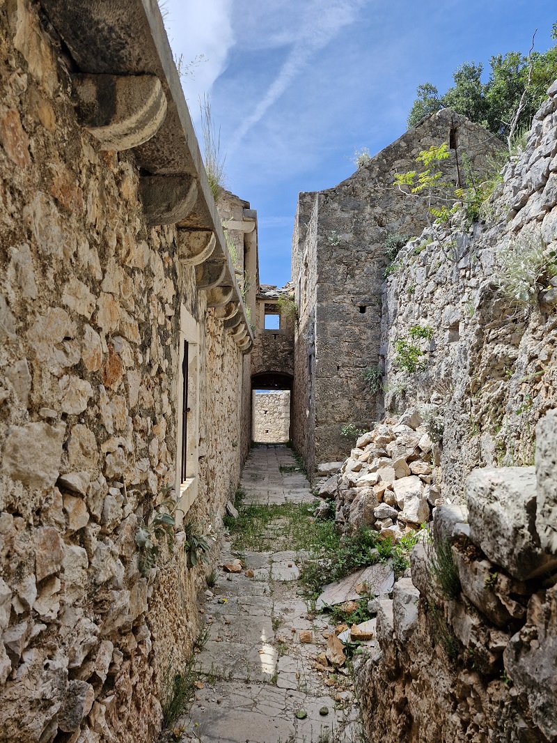 Dračeva luka és Dutić kolostor