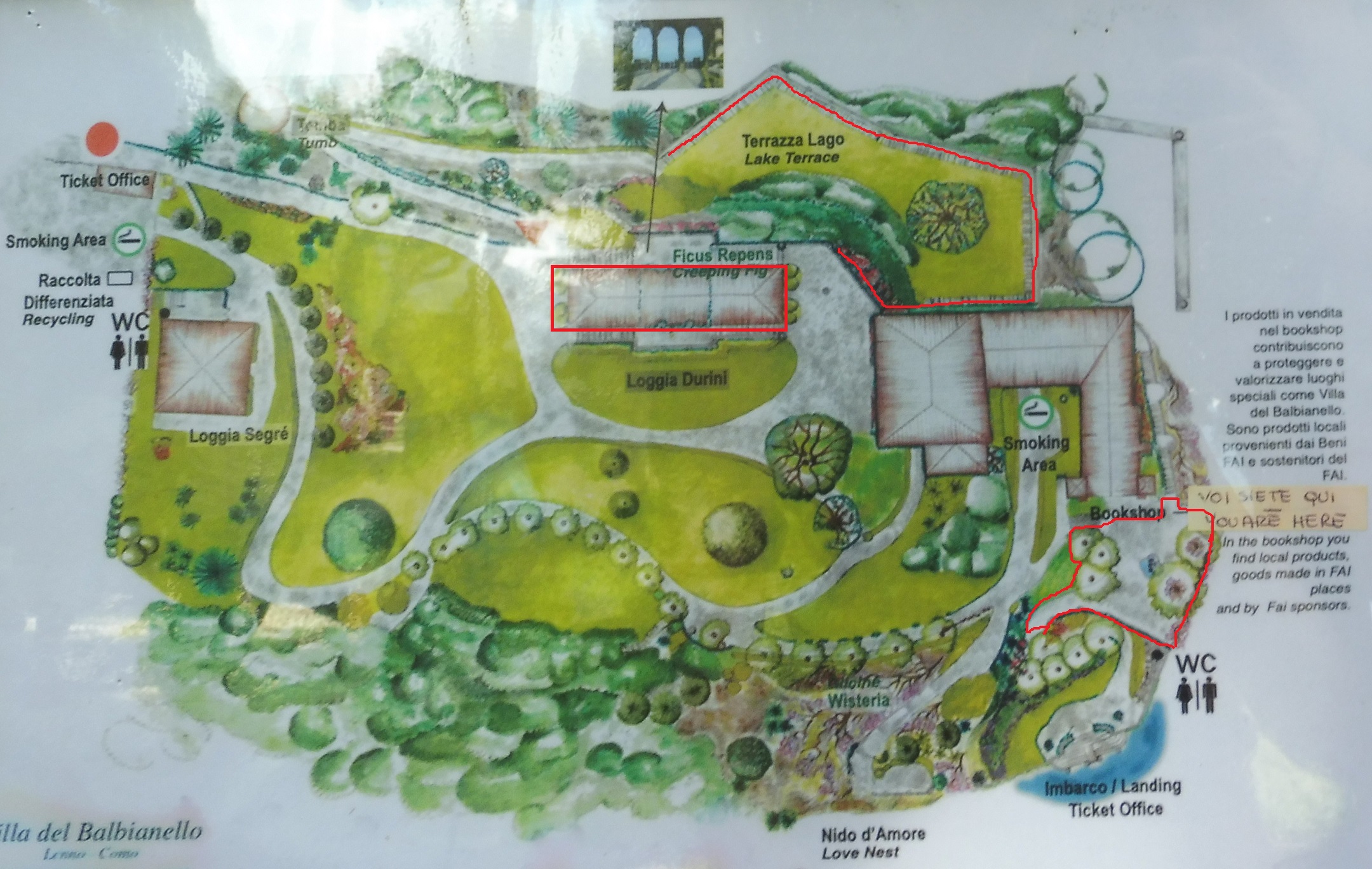 A park és a villa alaprajza, rajta pirossal jelölve a forgatási helyszínek