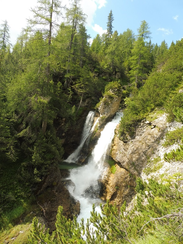 Sentiero delle Cascate e dei Canyons