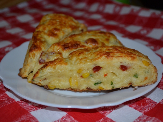 Cheddar sajtos scone